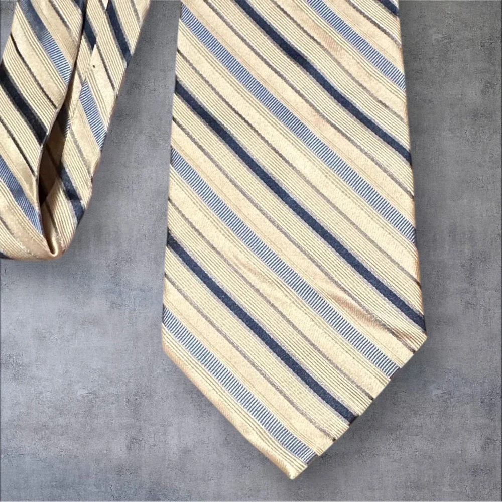 Roberto‎ Villini Silk Tie Blue Pale Yellow Diagonal Stripe 3.75